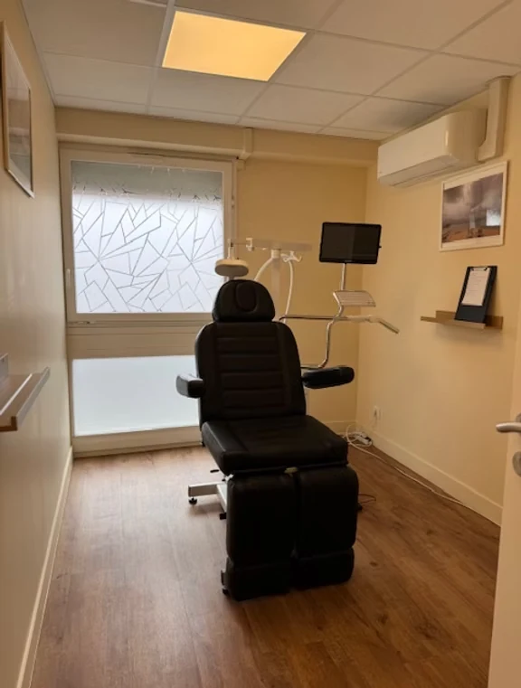 Salle dédiée aux séances de rTMS au Cabinet Relais Pluriel